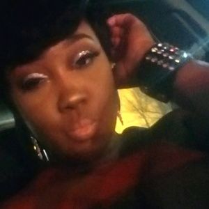 Meet your Posher, Deanna